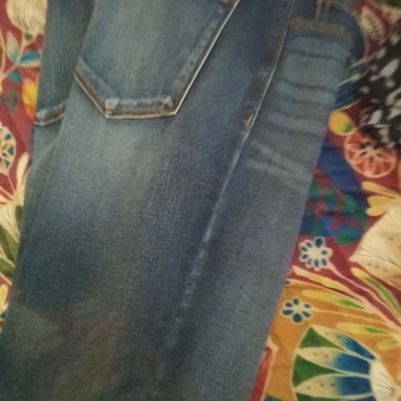 NWT STYLE AND COMPANY BOOT CUT MID RISE JEANS SIZE 4 OR 27 IF YOU USE MEASUREMEN - Picture 2 of 6